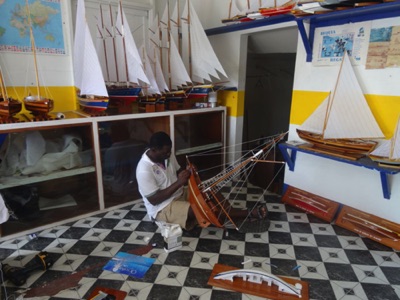 Small scale ship builder Small scale ship builder